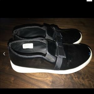 Michael Kors Ivy Patent Bow Slip On Sneaker Shoe 3